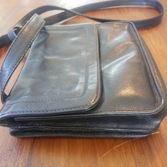 Hobo black leather crossbody bag - Picture 12 of 14